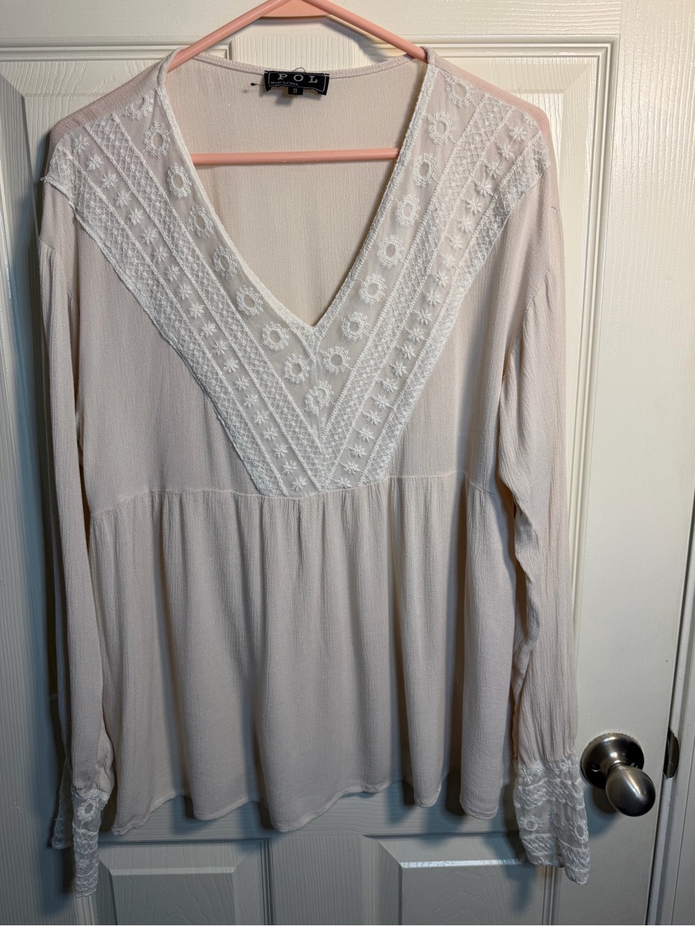 Women’s POL Ivory Long Sleeve Tunic size small, **SEE LAST PIC, MISSING BUTTON**